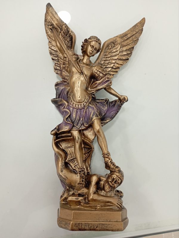 Estatua Arcángel San Miguel