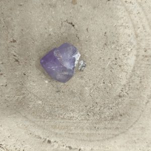 Colgante de Amatista en bruto y Plata