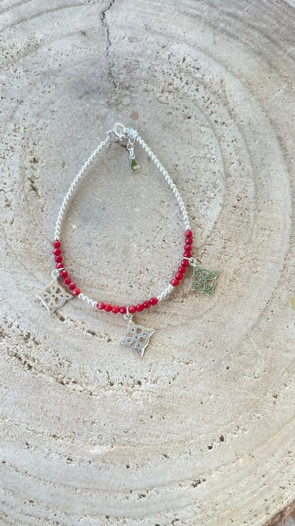 Pulsera triple Nudo de Bruja y Coral