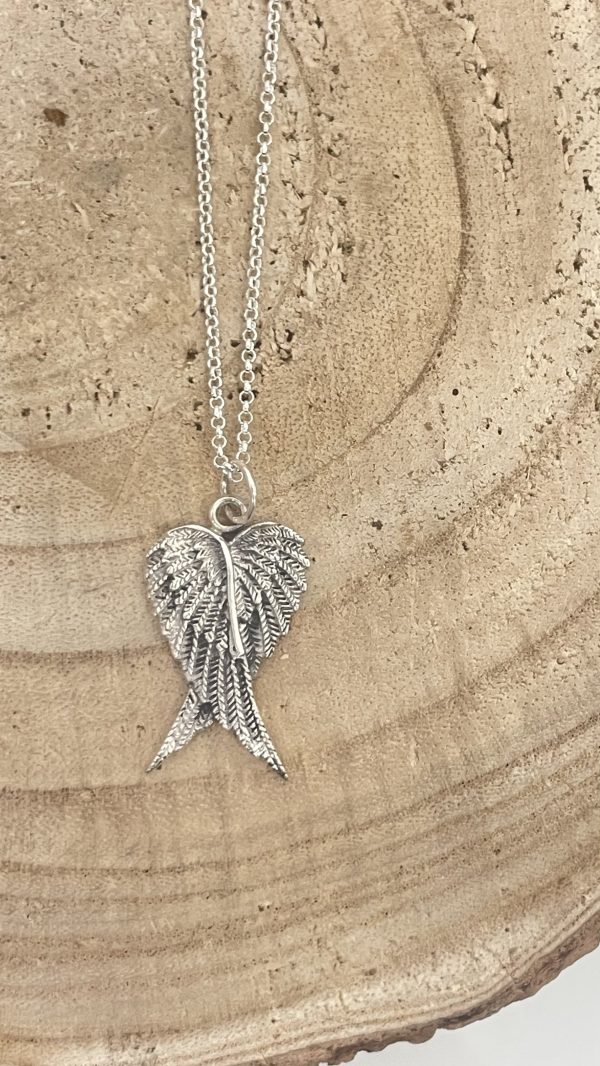 Colgante plata alas de isis