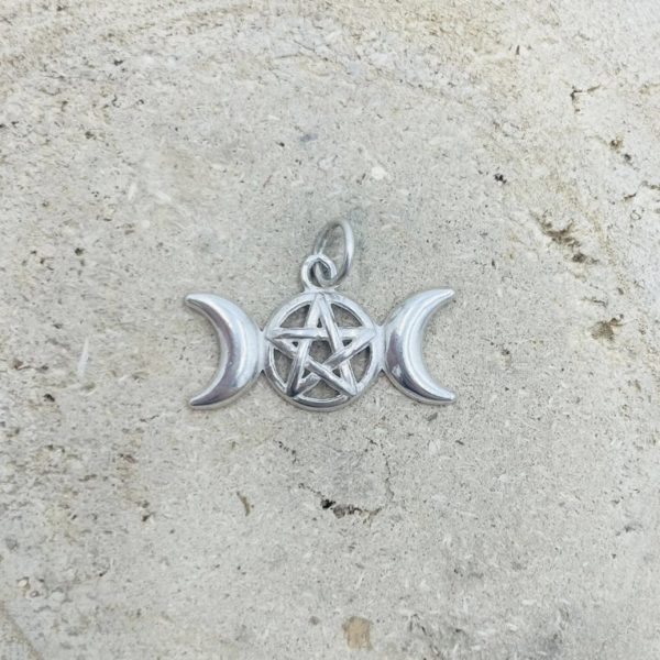 Colgante de pentagrama con lunas