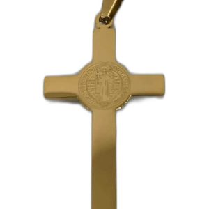 Colgante Cruz de San Benito en acero dorado