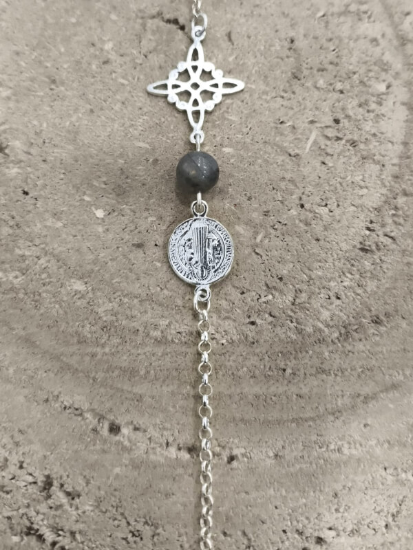 Pulsera Nudo de Bruja, San Benito y Labradorita