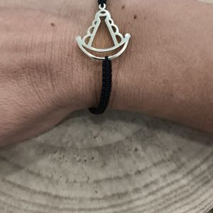 Pulsera de macramé negra con virgen del Rocío en plata de ley