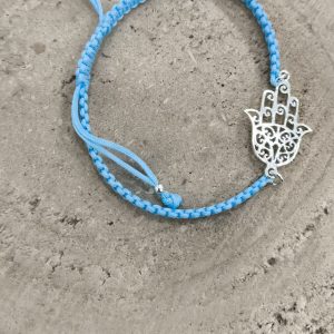 Pulsera en macramé azul con mano de Fátima en plata de ley
