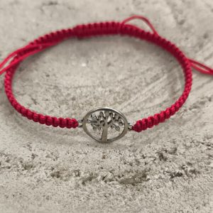 Pulsera de macramé roja con el árbol de la vida en plata de ley