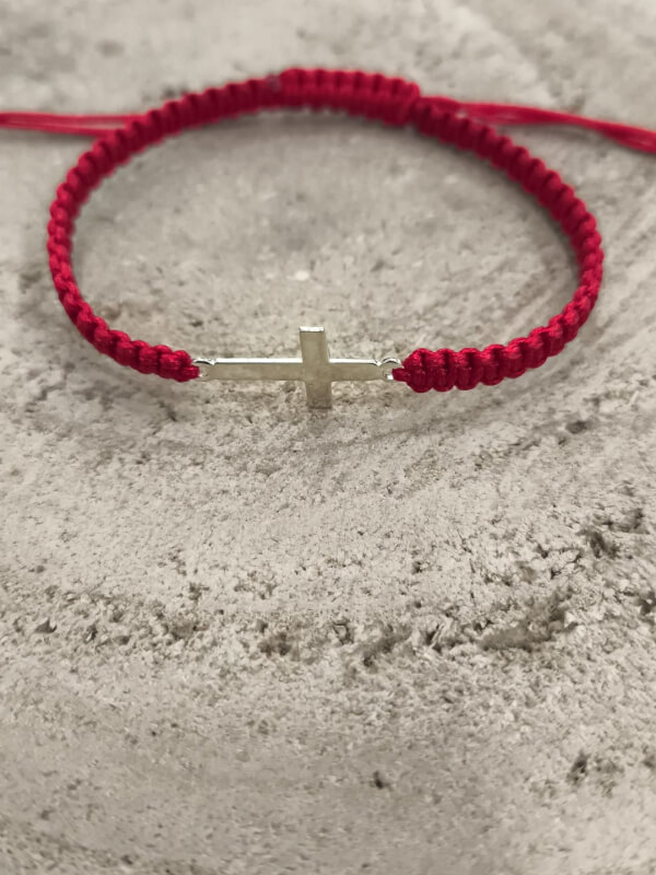 Pulsera de macramé roja con el infinito en plata de ley