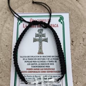 Pulsera cruz de Caravaca de plata de ley en macramé negro