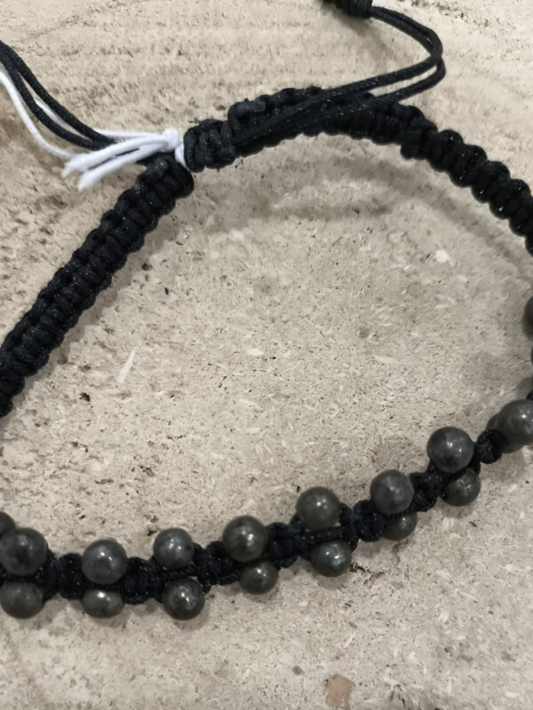 Pulsera de Pirita en macramé