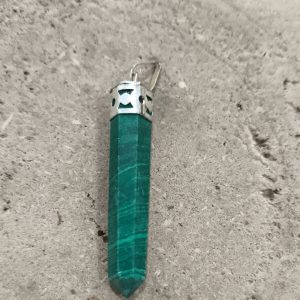 Colgante de malaquita en acero