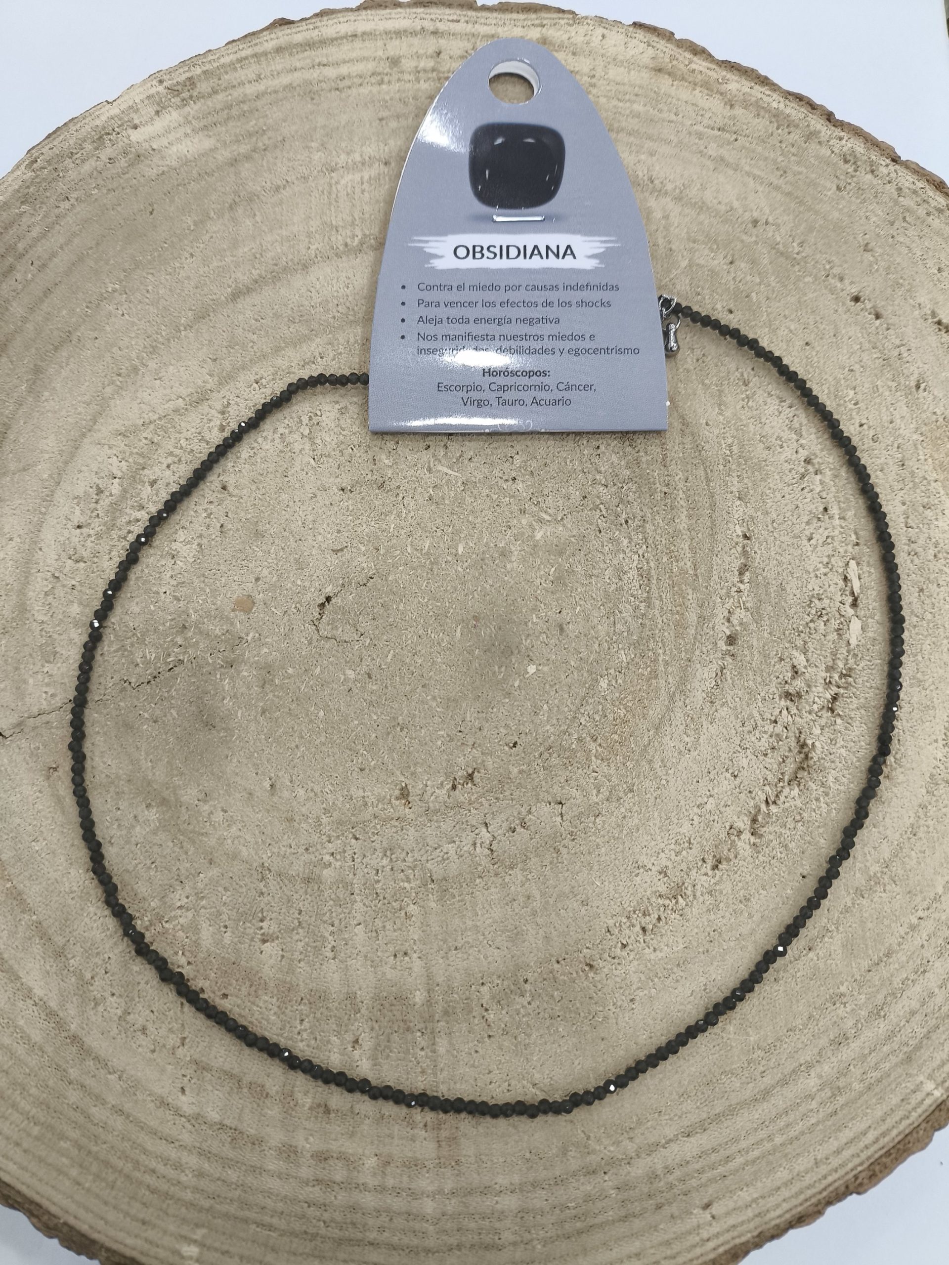 Gargantilla de obsidiana facetada