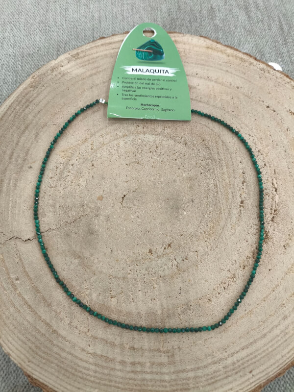 Gargantilla de malaquita facetada