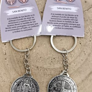 Llavero medalla de San Benito