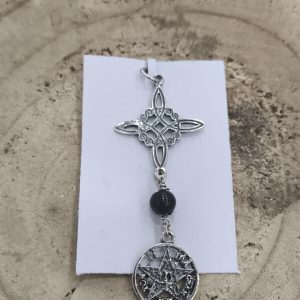 Colgante Triple Protección - Nudo de Bruja, Turmalina y Tetragramatrón (plata envejecida)