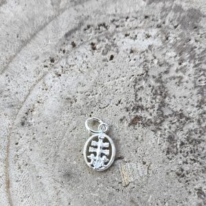 Colgante Cruz de Caravaca en plata de ley
