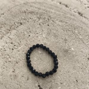 Anillo elástico de Turmalina negra